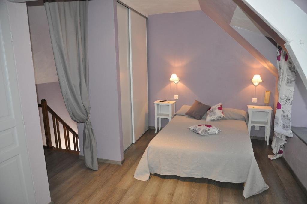 Logis Hotels - Auberge De L'Ile - Hotel 3 Etoiles Et Restaurant Creysse  Quarto foto