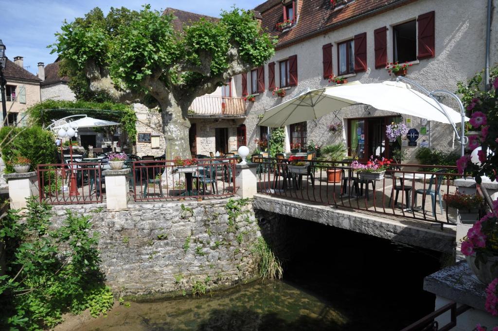 Logis Hotels - Auberge De L'Ile - Hotel 3 Etoiles Et Restaurant Creysse  Exterior foto