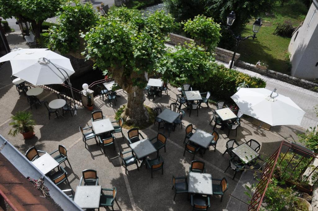 Logis Hotels - Auberge De L'Ile - Hotel 3 Etoiles Et Restaurant Creysse  Exterior foto