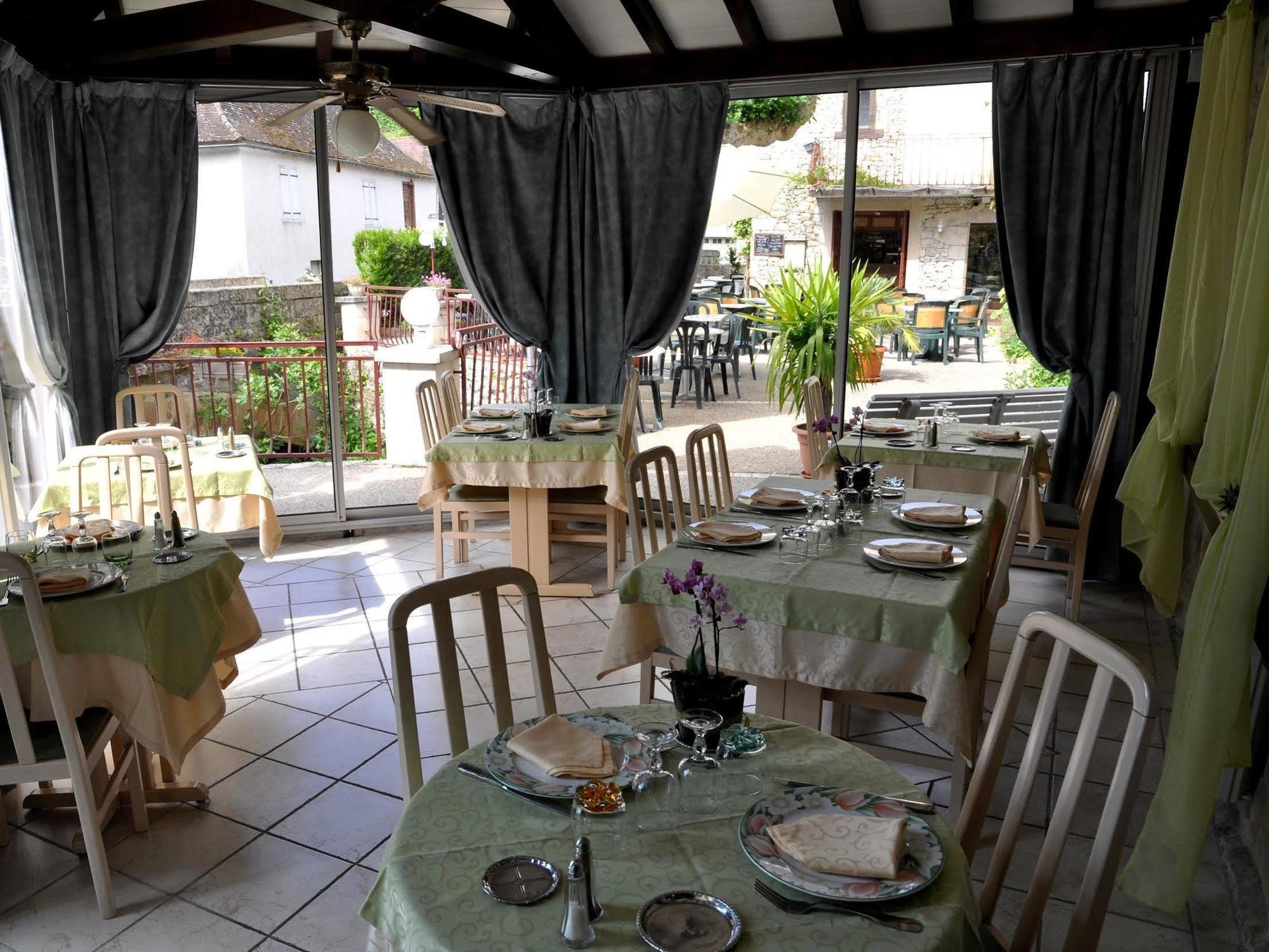 Logis Hotels - Auberge De L'Ile - Hotel 3 Etoiles Et Restaurant Creysse  Exterior foto